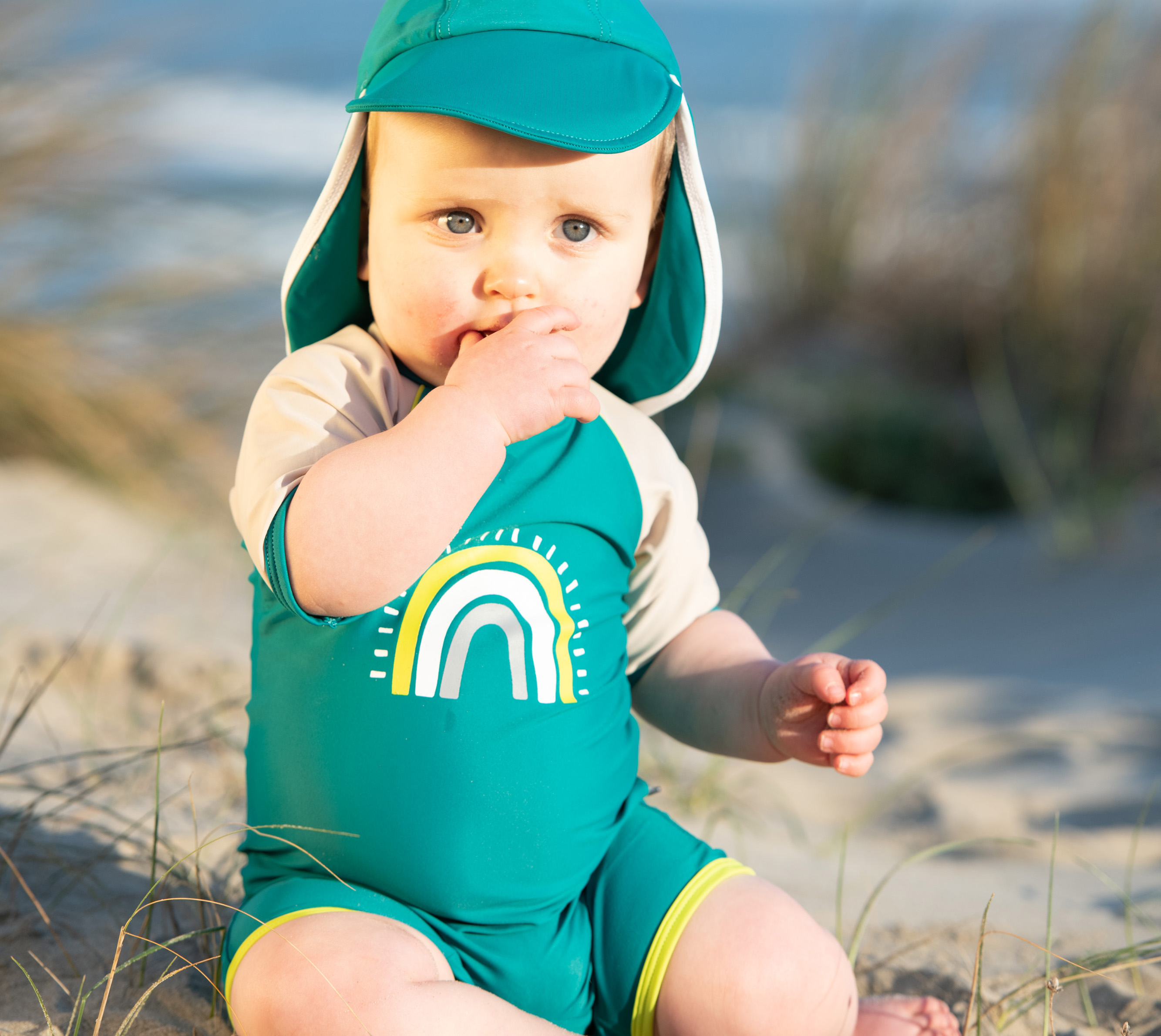 b&eacute;b&eacute;-combinaison-anti-coup-de-soleil